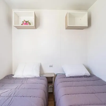 Camping Mobil-home De Laura Et Angélique Au 