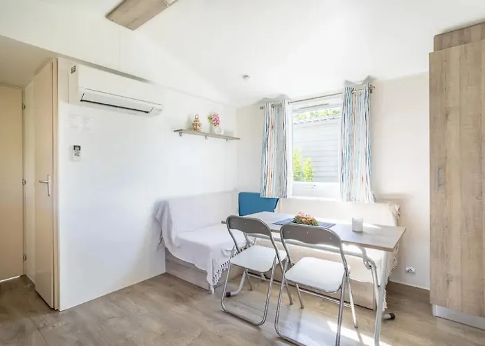 Mobil-home De Laura Et Angélique Au 